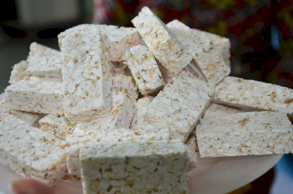 Bánh nổ Quảng Ngãi